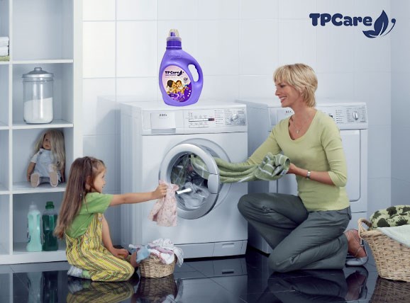 Sử dụng nước giặt nào tốt cho da tay