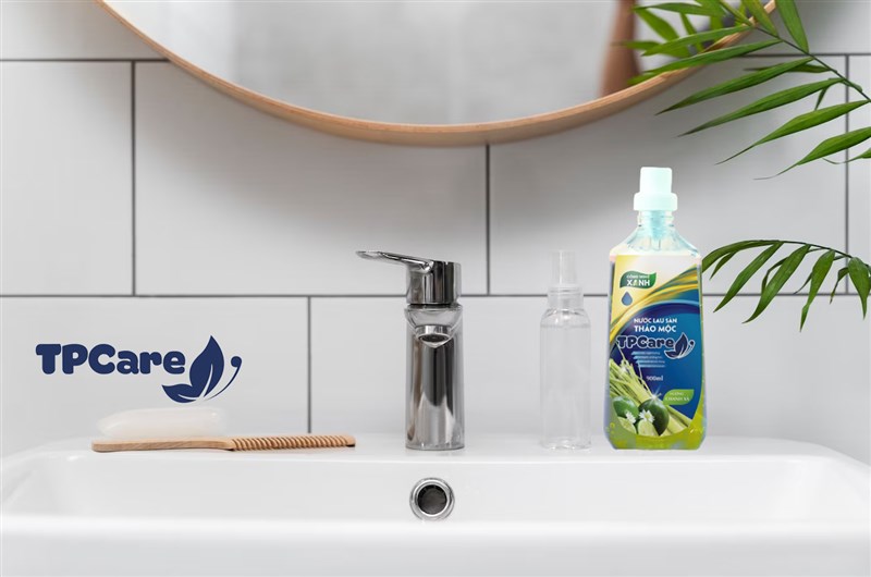 Nước lau sàn TPCare diệt khuẩn, chống trơn trượt chất lượng 