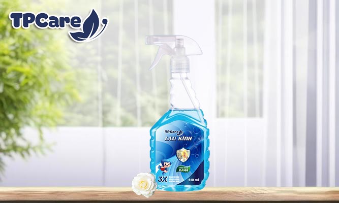 Nước lau kính TPCare - Sáng bóng, rạng rỡ mọi khung cửa