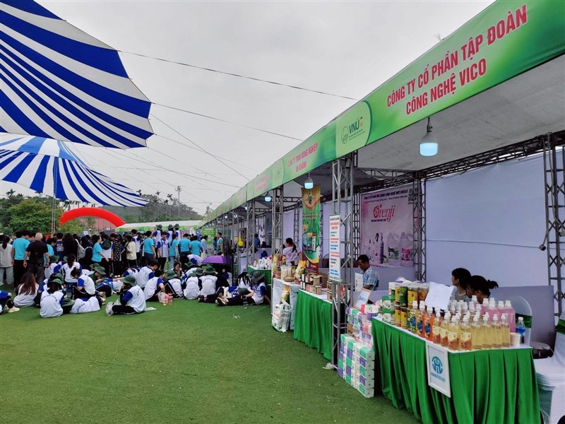 Hangtot247 bắt tay TPCare mang sản phẩm Việt chất lượng đến hội chợ triển lãm Trường Đại học Quốc gia