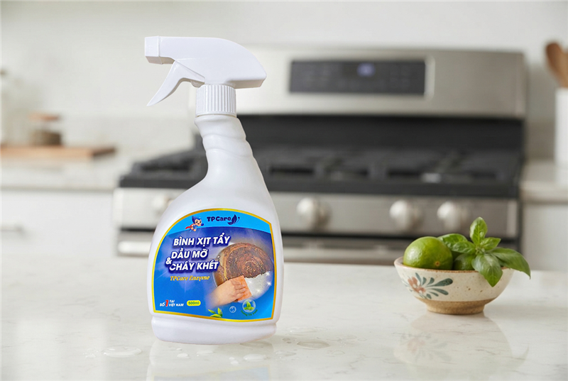 Nước tẩy dầu mỡ là gì? Công dụng và cách sử dụng hiệu quả
