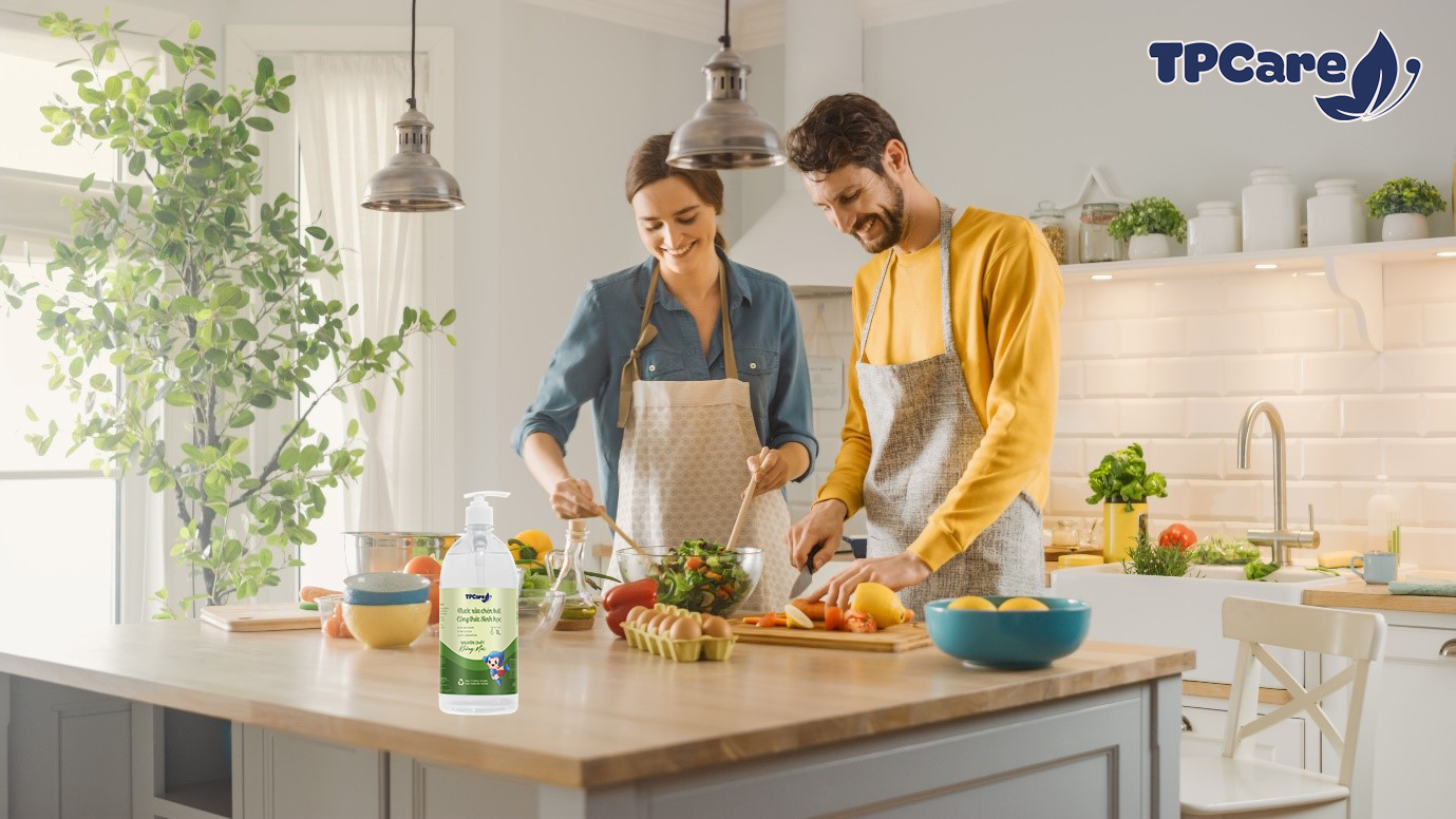 Làm sạch chén đĩa một cách hoàn hảo với nước rửa bát TPCare